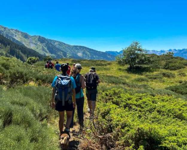 570x385o_Excursiones-con-guia-de-montana_p616v2